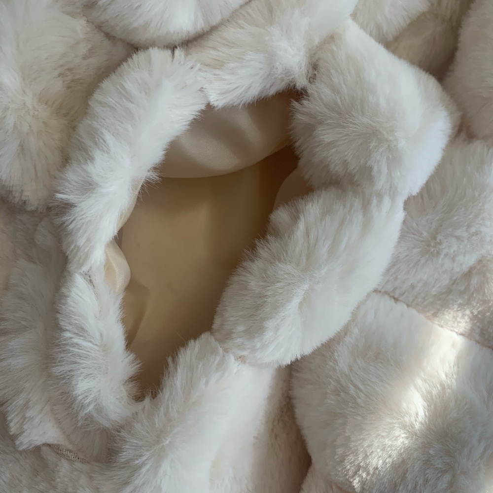 Faux Fur Collared, Long Buttoned Coat Ivory Large - Picture 6 of 6